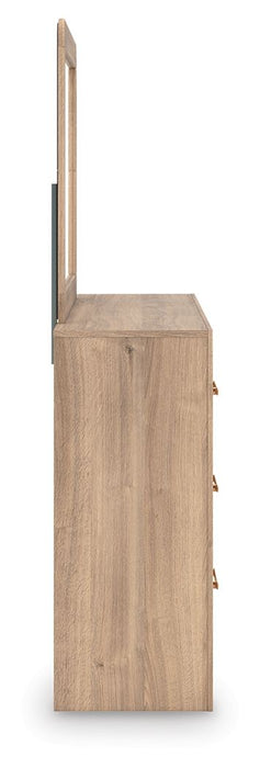 Kinlanni - Six Drawer Dresser