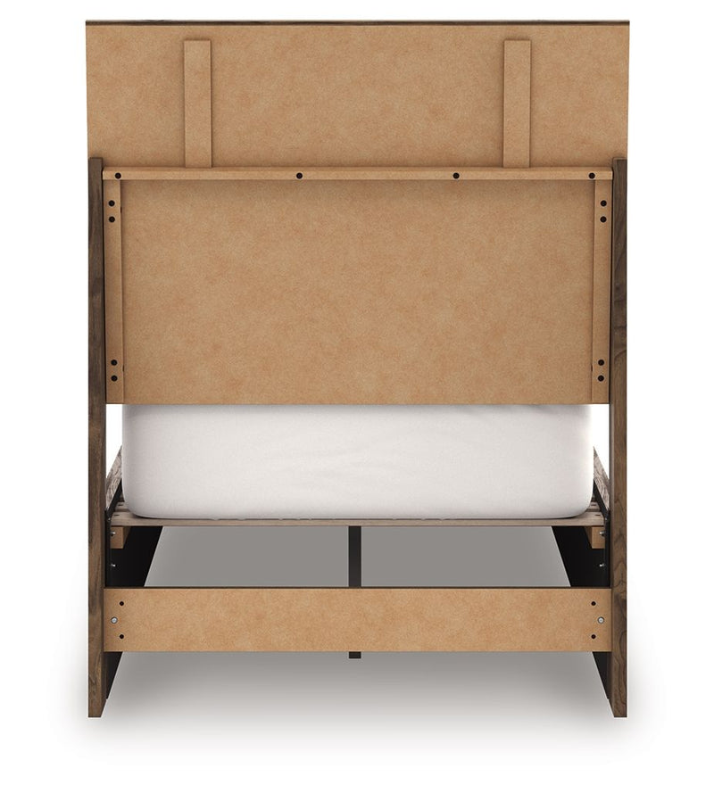 Chirason - Panel Platform Bedroom Set