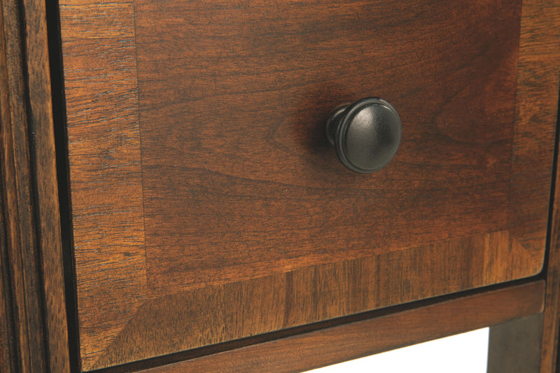 Breegin - Chair Side End Table - Removable Tray - Brown