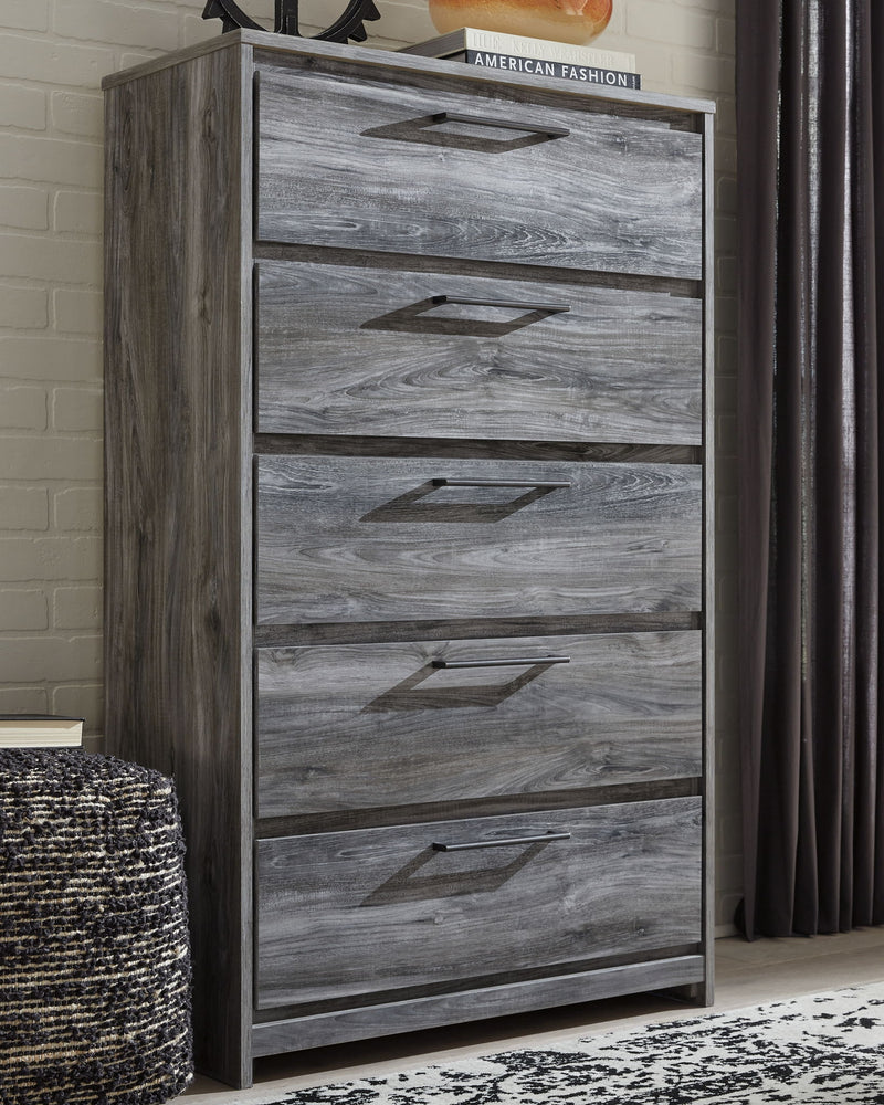 Baystorm - 5 Pc. - Chest, King Panel Bed with 2 Storage Drawers - Gray