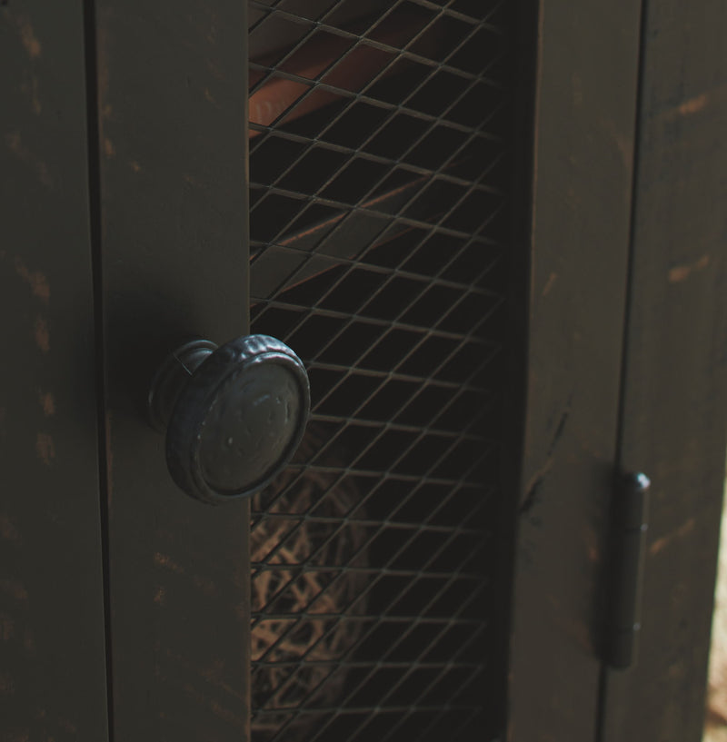 Valebeck - Chair Side End Table - Black / Brown