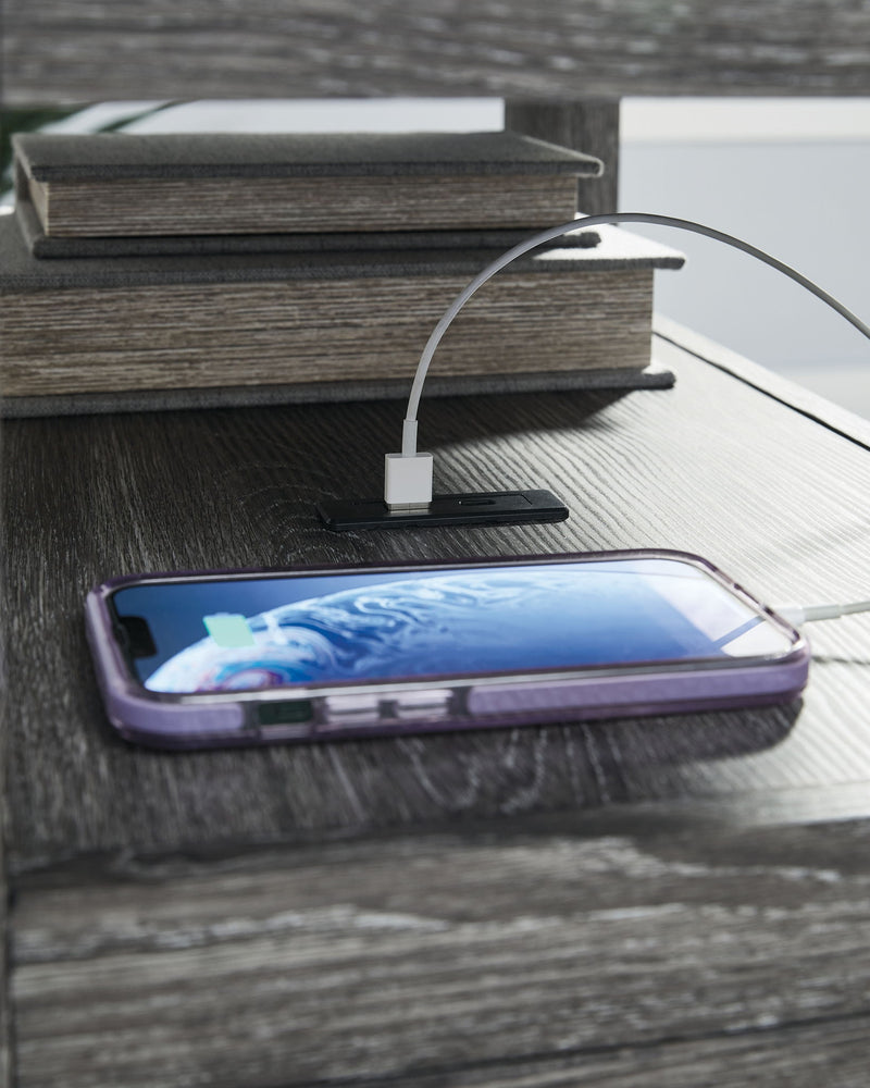 Fendenmore - Chair Side End Table