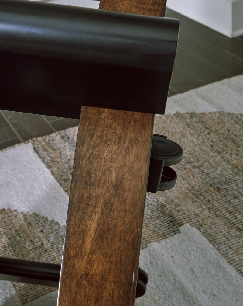 Kraeburn - Round Cocktail Table - Brown / Black