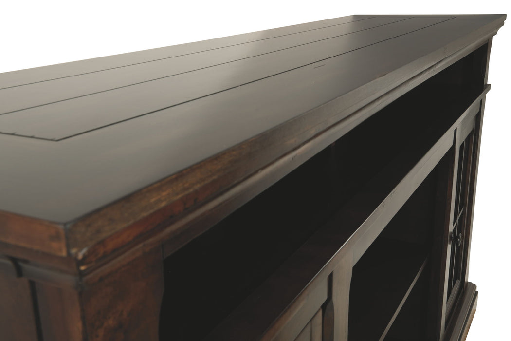 Roddinton - XL TV Stand w/Fireplace Option - Dark Brown